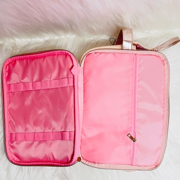 Juicy Couture Makeup Bag - Picture 4 of 4